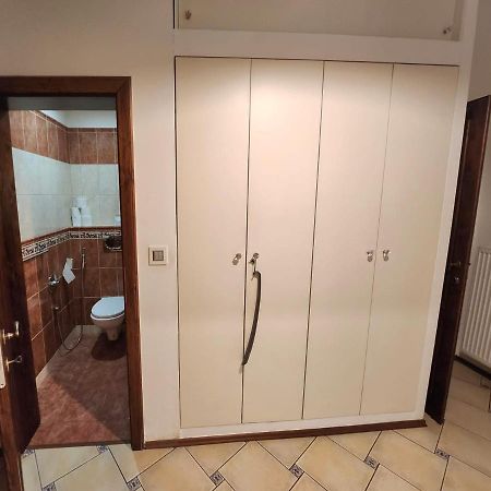 Spacious Apartment 6Min From The Dancing House Prague Exterior photo