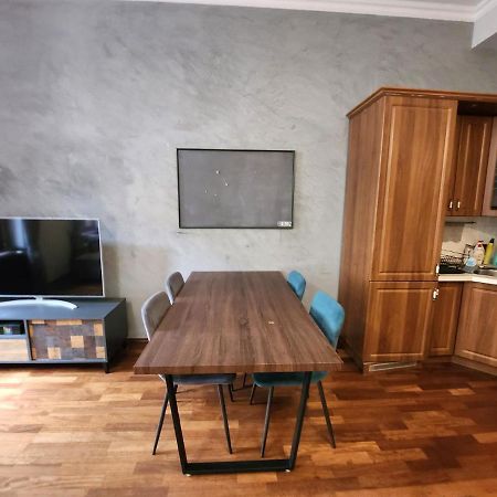 Spacious Apartment 6Min From The Dancing House Prague Exterior photo