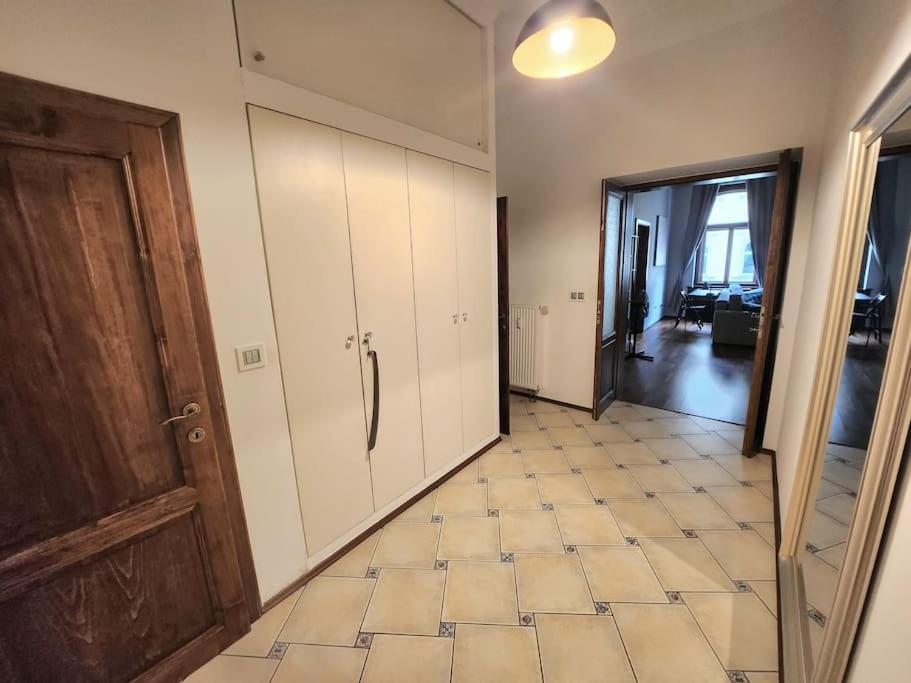 Spacious Apartment 6Min From The Dancing House Prague Exterior photo