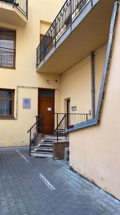 Spacious Apartment 6Min From The Dancing House Prague Exterior photo