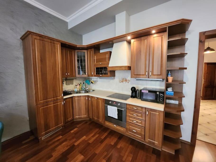 Spacious Apartment 6Min From The Dancing House Prague Exterior photo